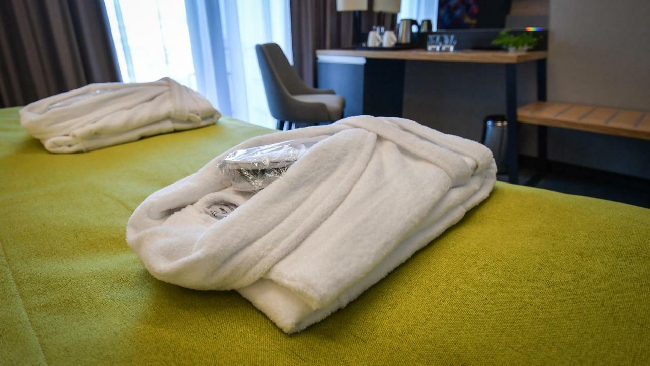 Hotel Olea Novalja Kültér fotó